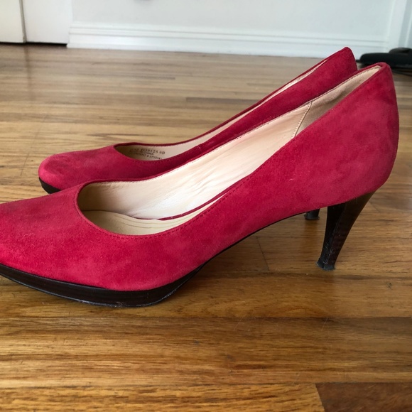 Cole Haan Red Suede 2 inch pumps - Picture 2 of 3